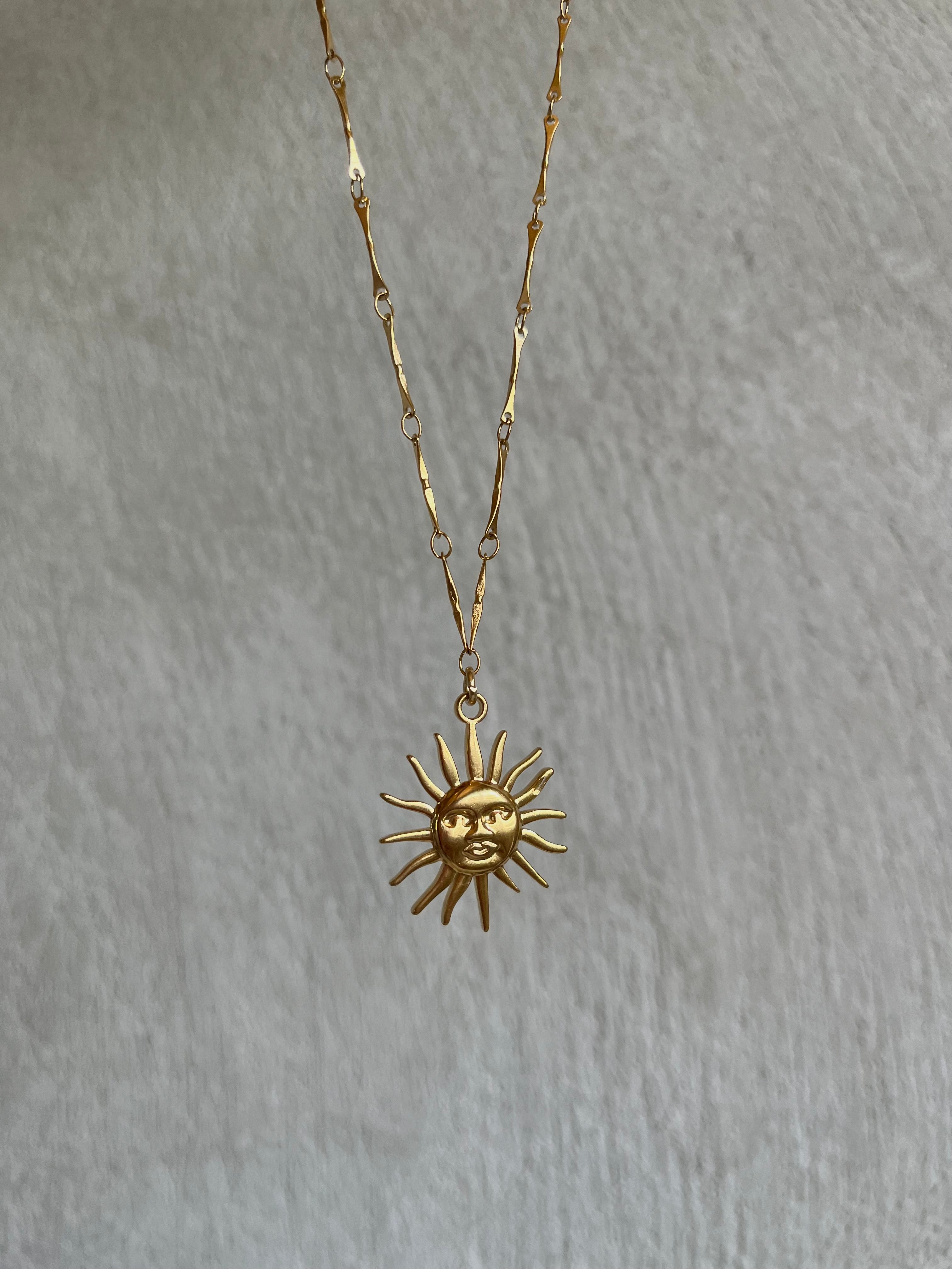 Solene Necklace